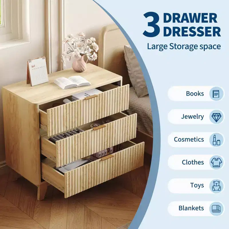 Table de chevet cannelée avec commode 3 tiroirs, table de chevet de rangement, table d'appoint moderne, table d'appoint de 68,5 cm de large avec poignée en métal Chêne naturel